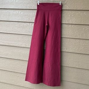 Maroon Women's Flare Yoga Pants - XS